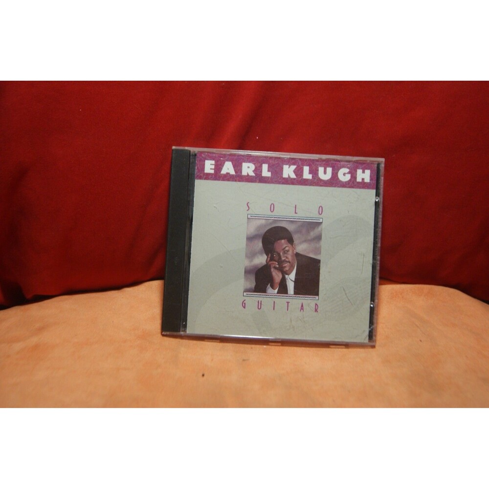 Solo Guitar - Audio CD By Earl Klugh - Guitar Master Playing his Heart Out Nice!